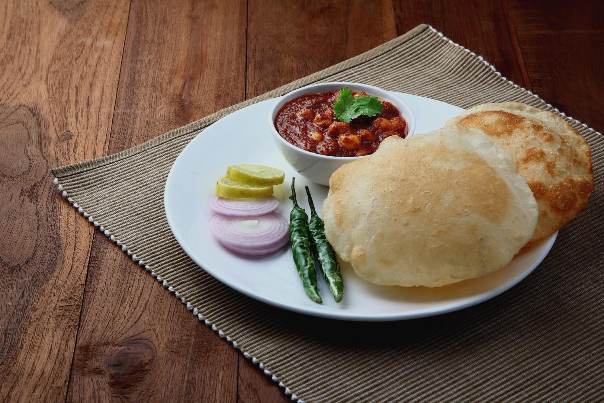 Oyo 8844 Meadows Inn Chinhat Buitenkant foto
